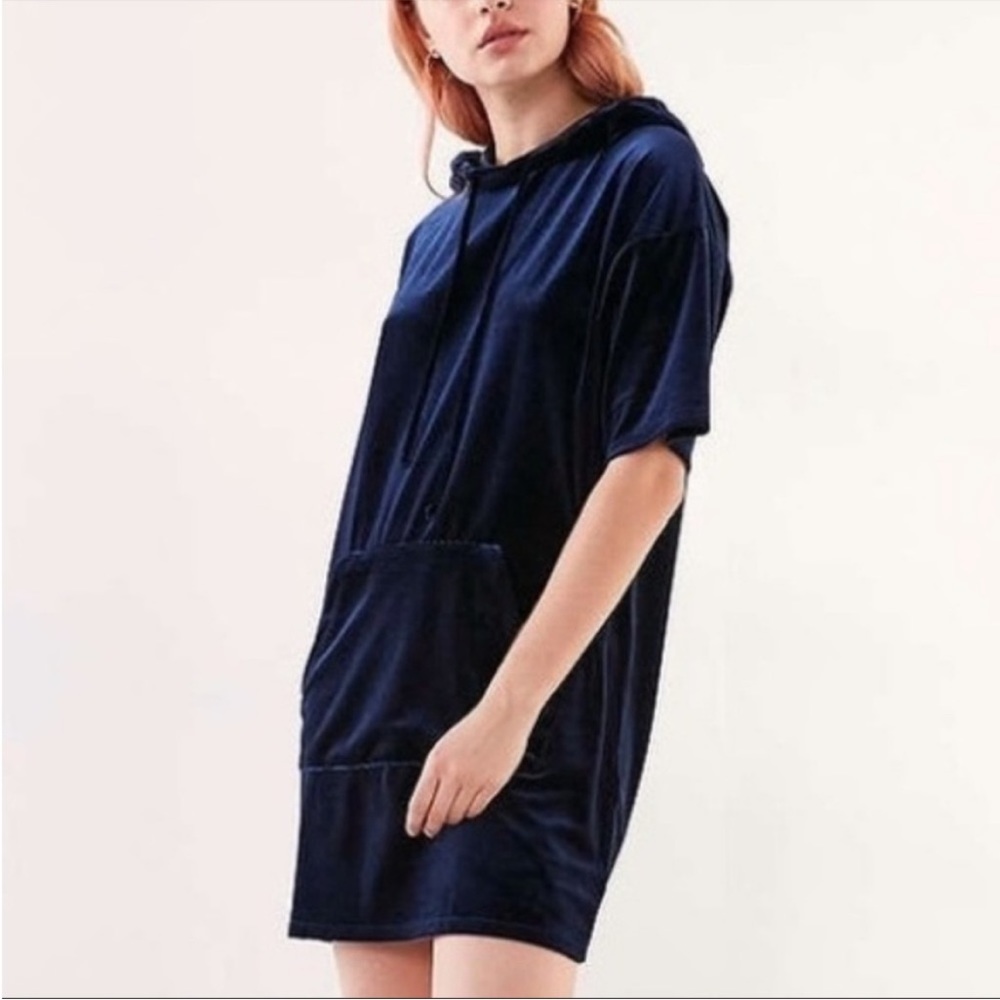 Silence + Noise Navy Blue Velvet Hoodie T-Shirt Dress NWT Size Medium
